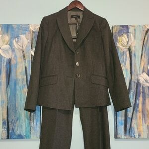 JonesWear Pant Suit, 8, Dark Plaid